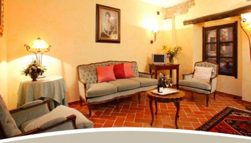 Castel RoccheroLa Maragliana公寓式酒店 外观 照片